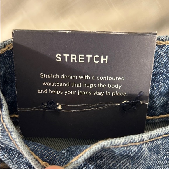 GAP Women’s Blue Denim Jeans - Picture 4 of 6